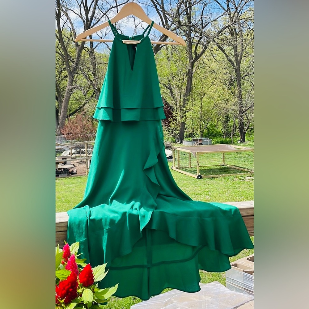 NWT KENSIE Kelly green maxi gold bar necklace high waist flounce ruffle slit 0-2